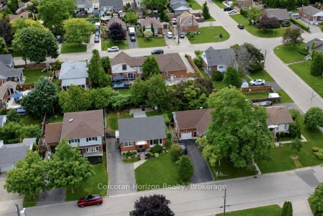 Photo 36 of 43 Wyngate Avenue E, Hamilton, Stoney Creek — HOMEH