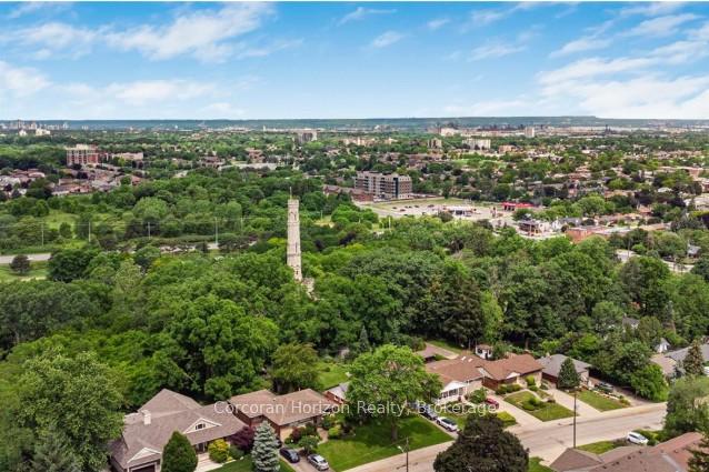 Photo 38 of 43 Wyngate Avenue E, Hamilton, Stoney Creek — HOMEH