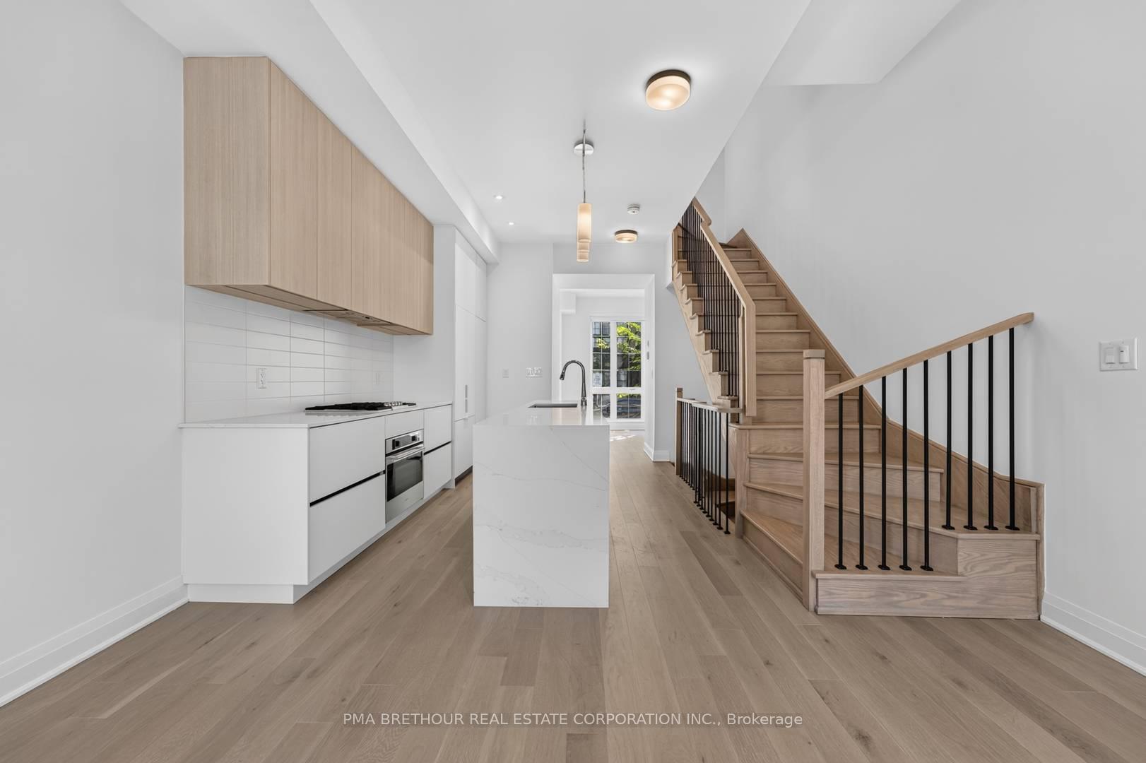 Photo 5 of 101 Alton Crescent, Vaughan, Uplands — HOMEH