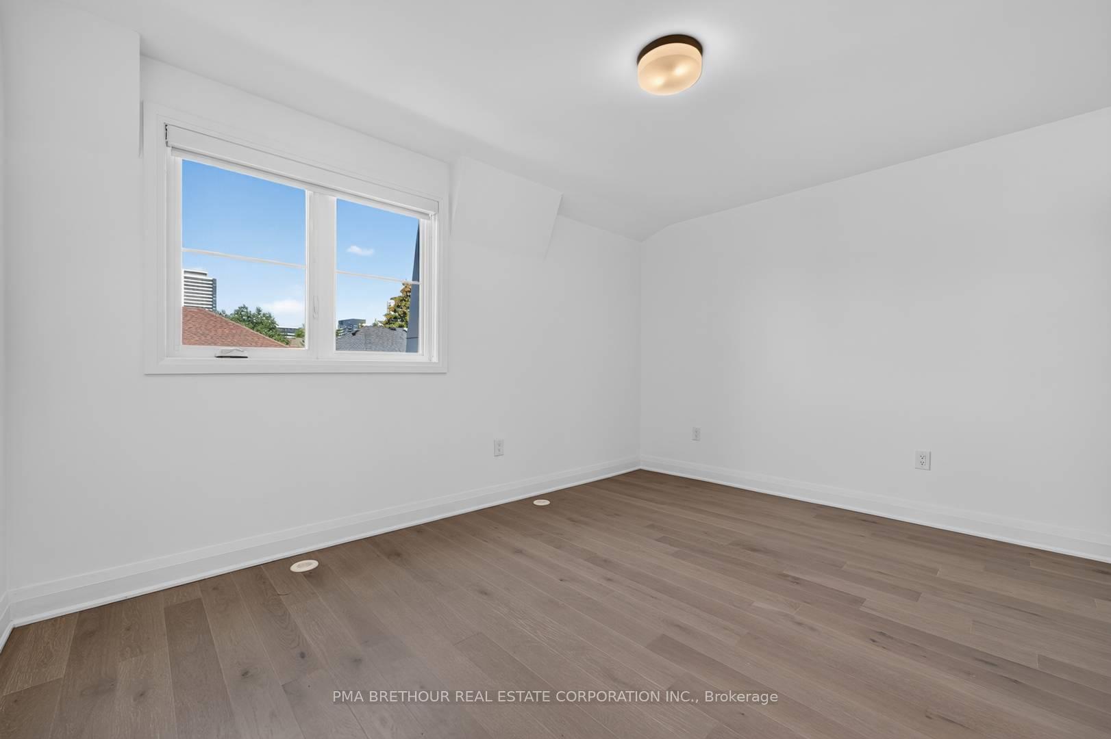 Photo 17 of 101 Alton Crescent, Vaughan, Uplands — HOMEH