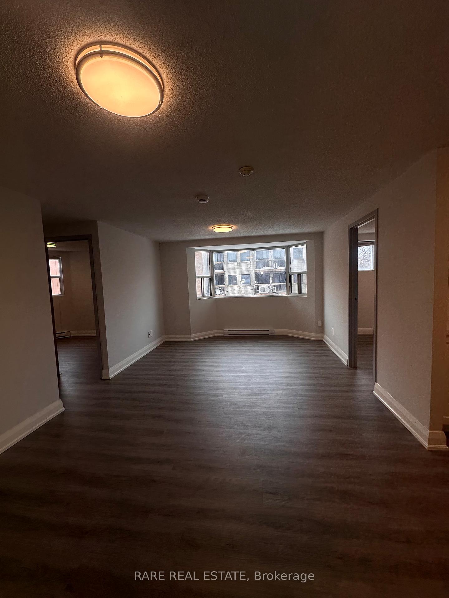 Photo 3 of Unit 8, 99 Bellevue Avenue, Toronto, Kensington-Chinatown — HOMEH