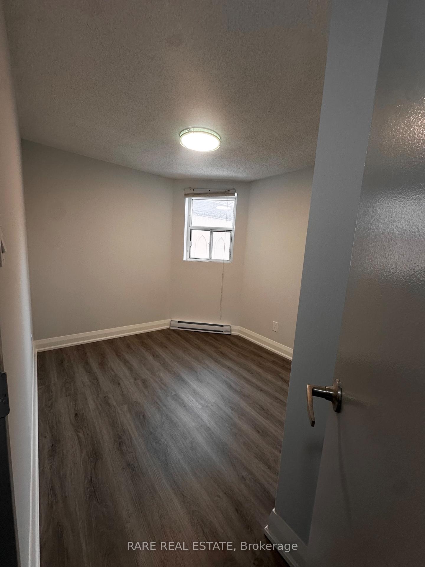 Photo 7 of Unit 8, 99 Bellevue Avenue, Toronto, Kensington-Chinatown — HOMEH