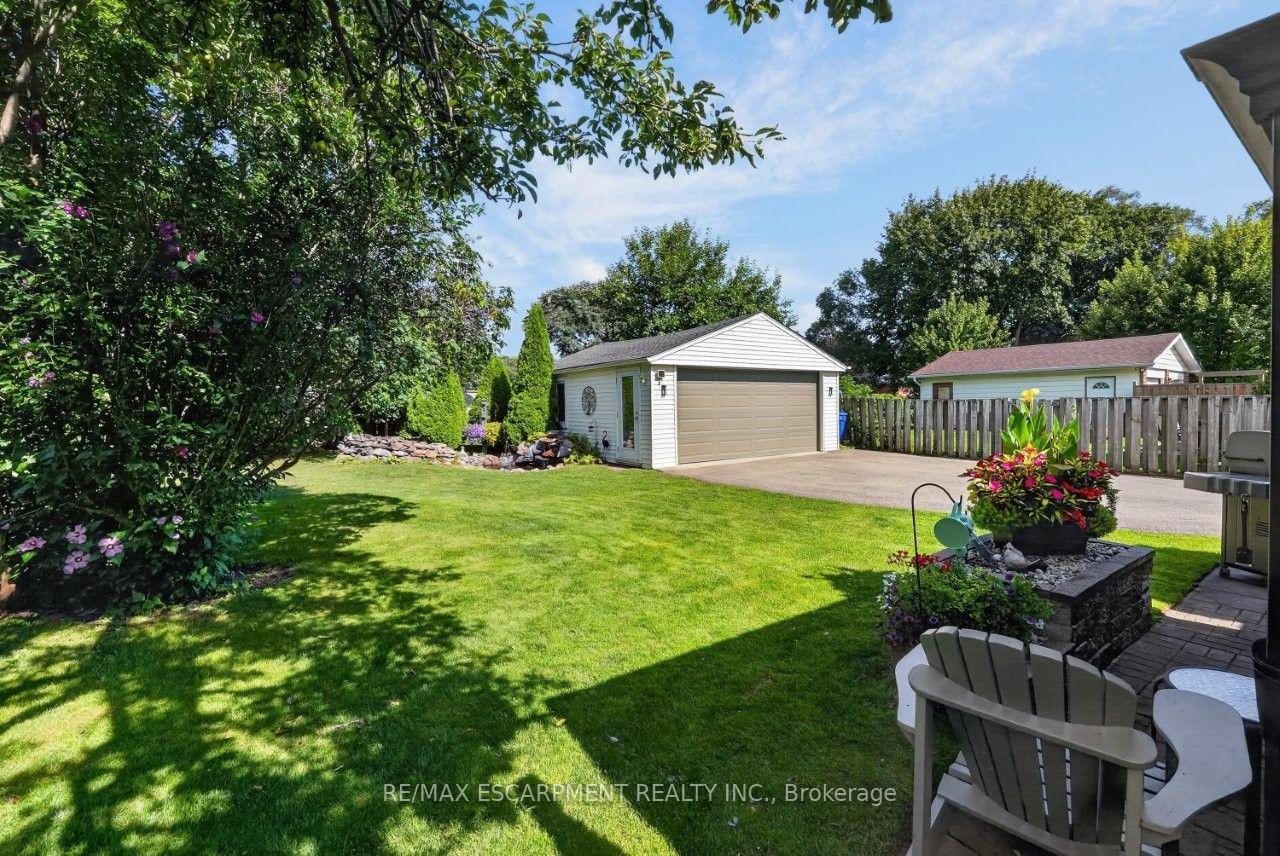Photo 2 of 465 Springbank Crescent, Burlington, LaSalle — HOMEH