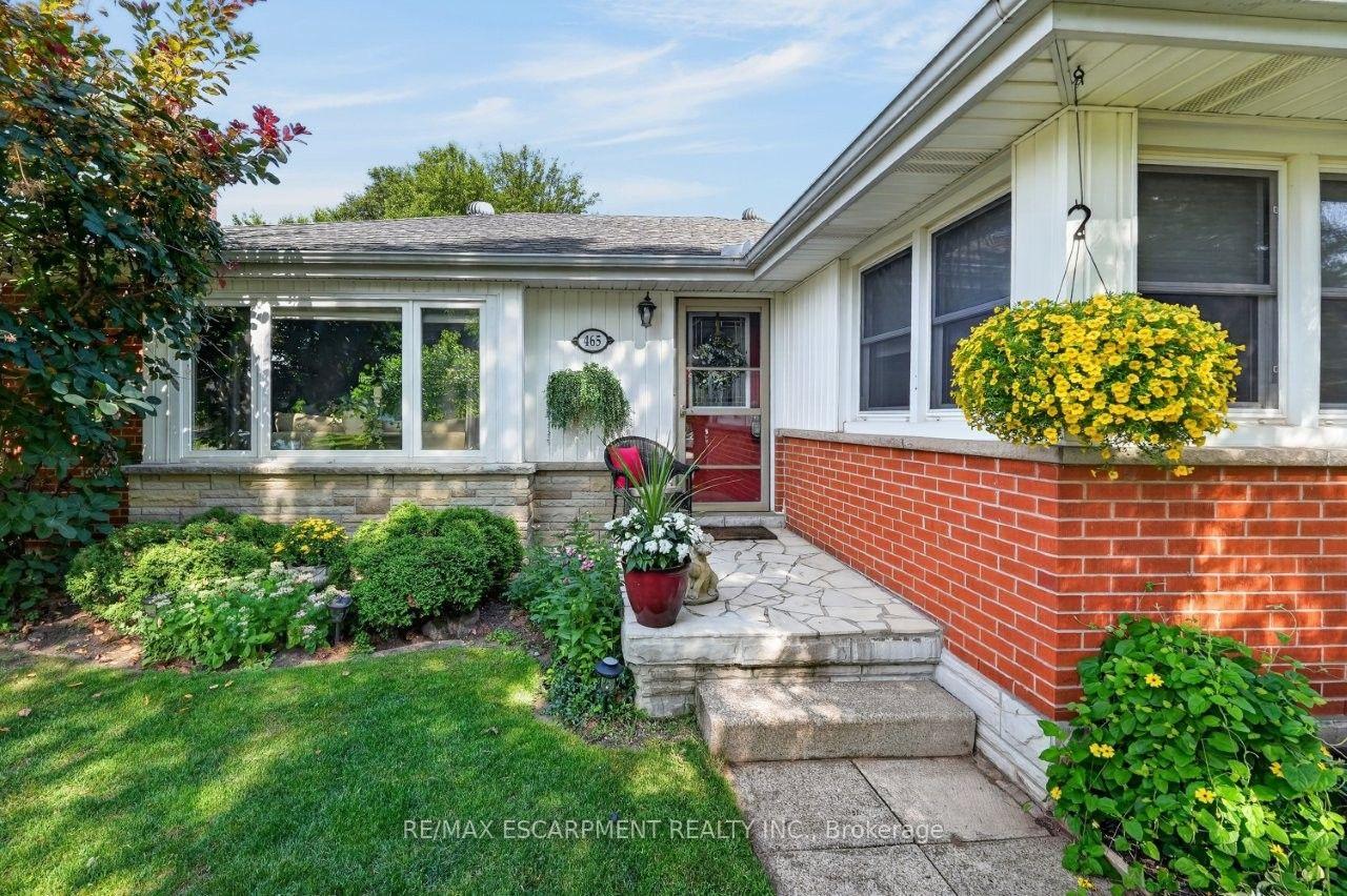 Photo 5 of 465 Springbank Crescent, Burlington, LaSalle — HOMEH