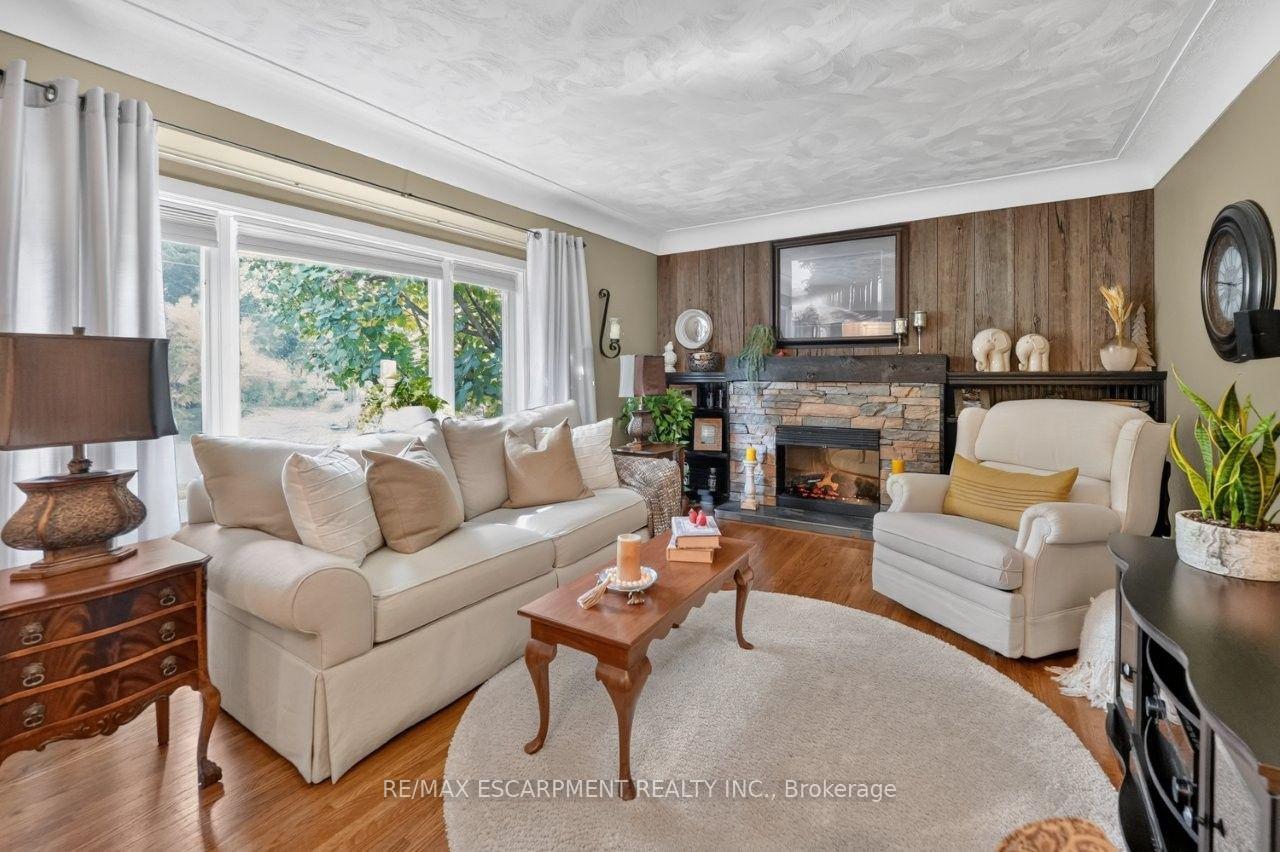 Photo 6 of 465 Springbank Crescent, Burlington, LaSalle — HOMEH