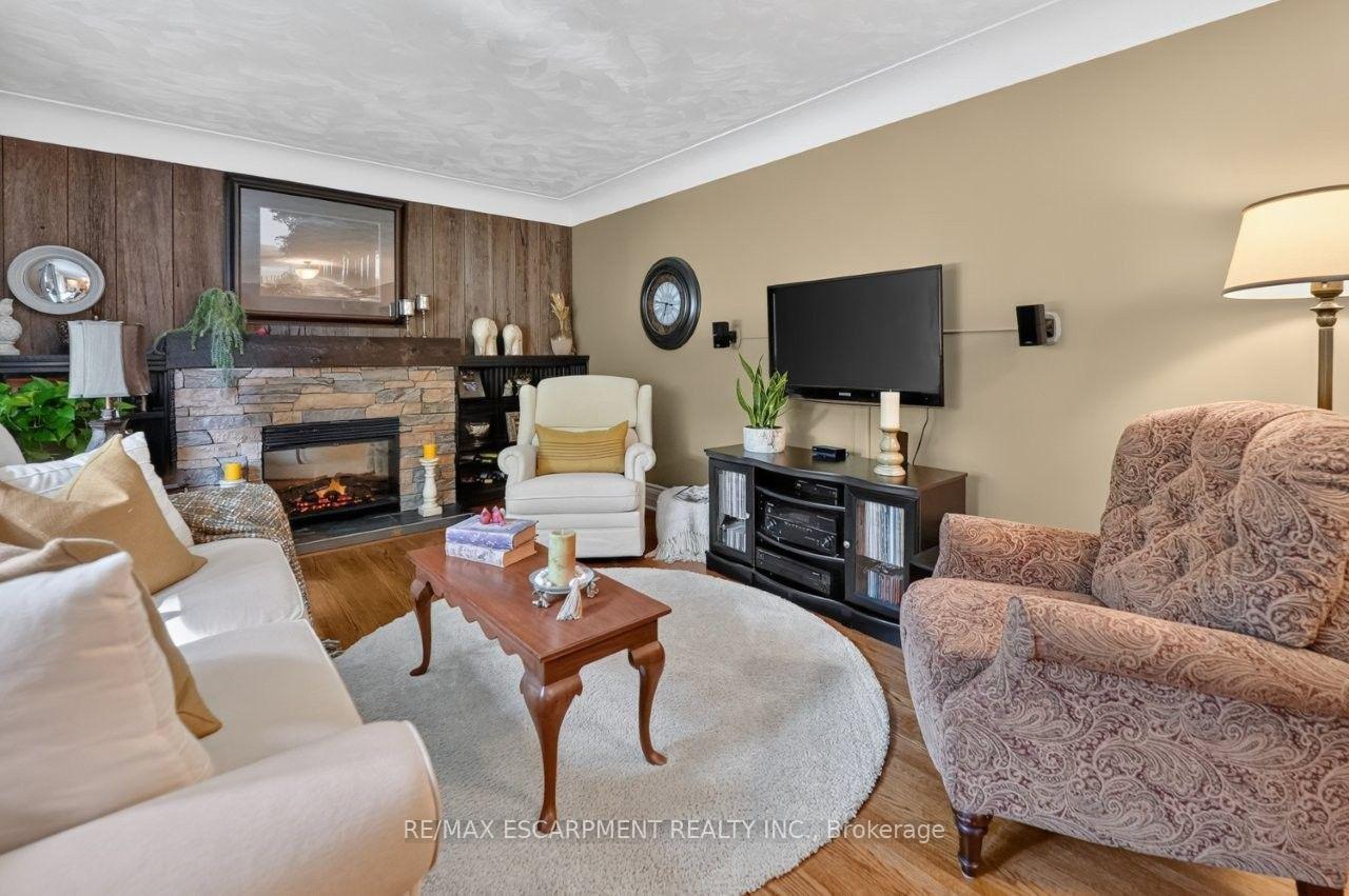 Photo 7 of 465 Springbank Crescent, Burlington, LaSalle — HOMEH