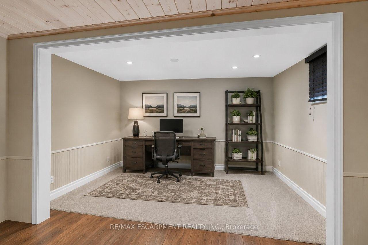Photo 19 of 465 Springbank Crescent, Burlington, LaSalle — HOMEH