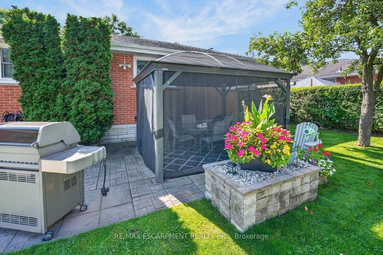 Photo 26 of 465 Springbank Crescent, Burlington, LaSalle — HOMEH