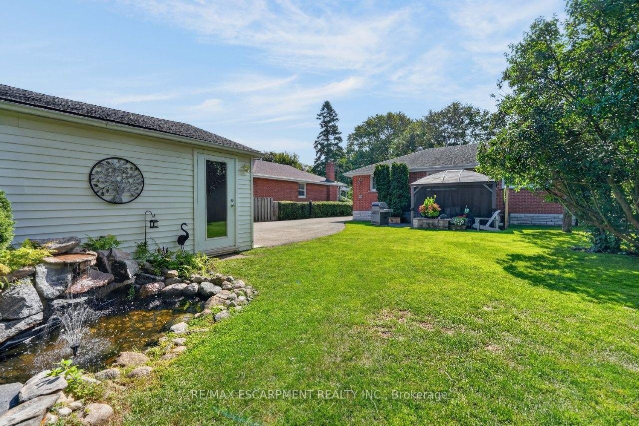 Photo 28 of 465 Springbank Crescent, Burlington, LaSalle — HOMEH