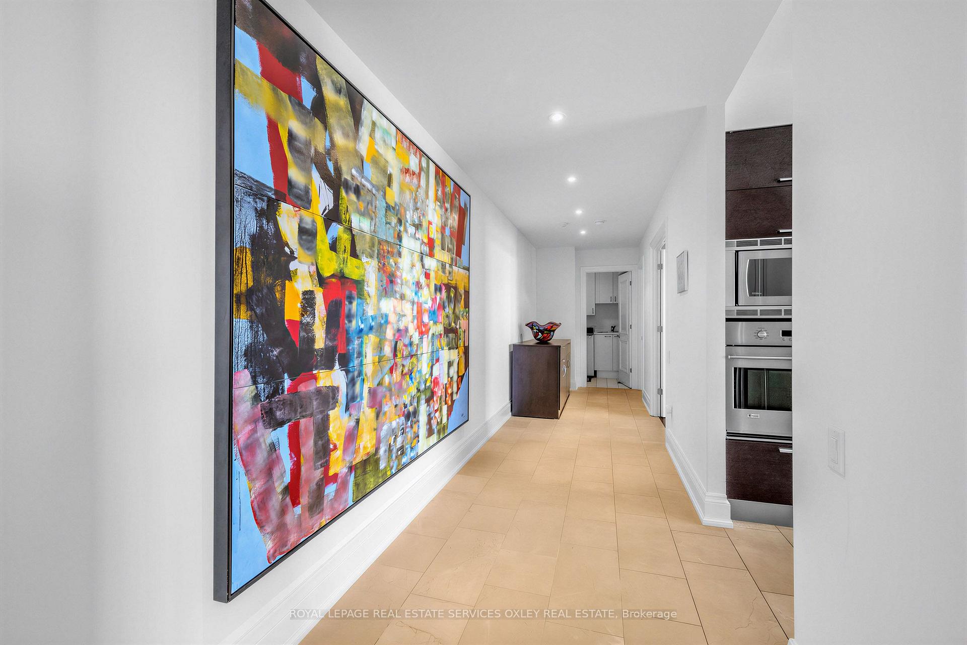 Photo 3 of Unit 3701, 2181 Yonge Street, Toronto, Mount Pleasant West — HOMEH