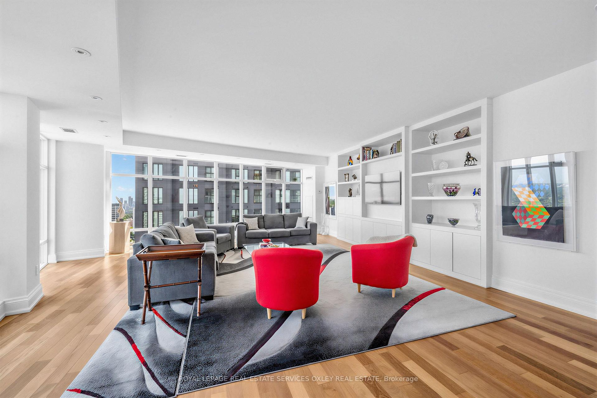 Photo 5 of Unit 3701, 2181 Yonge Street, Toronto, Mount Pleasant West — HOMEH