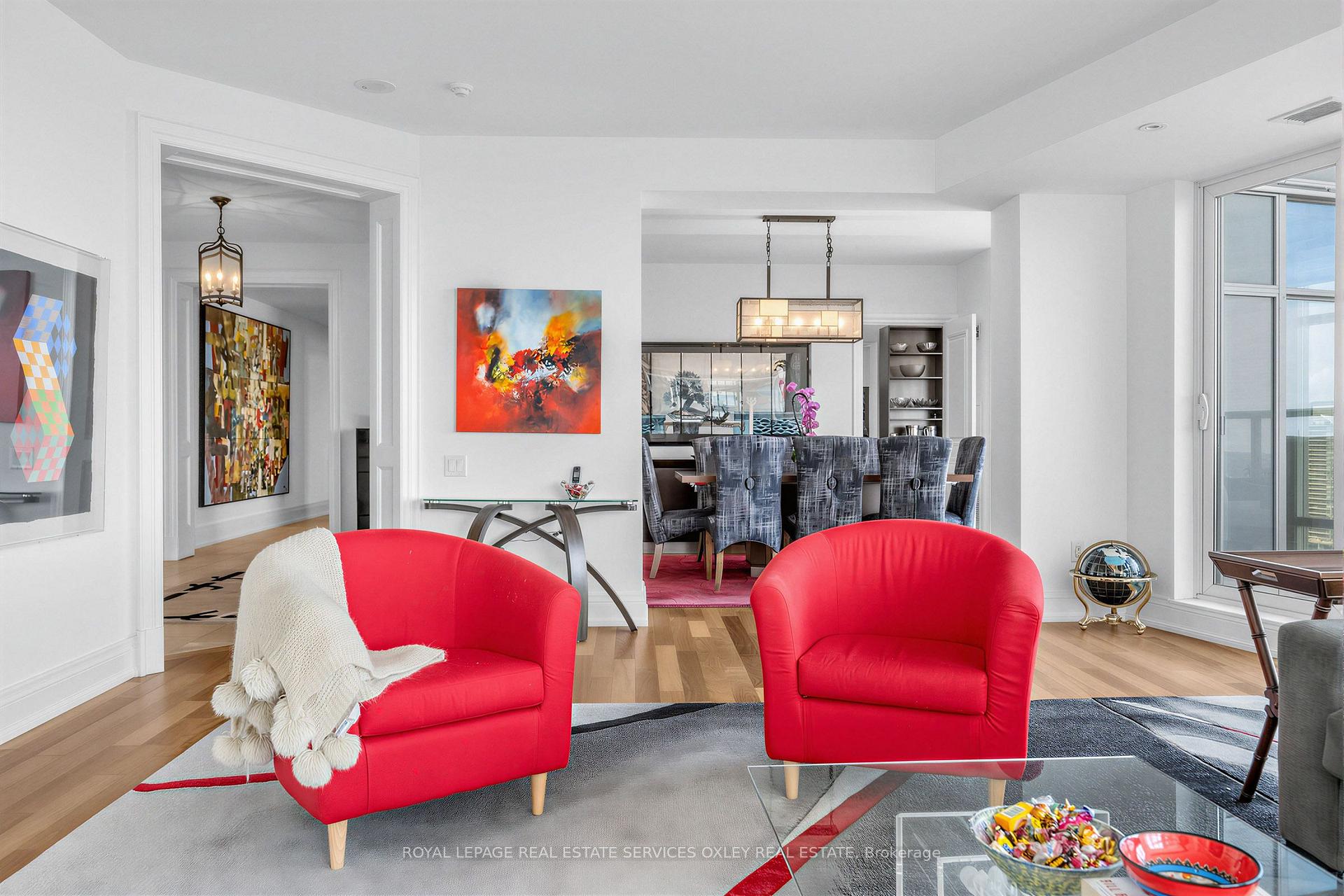 Photo 8 of Unit 3701, 2181 Yonge Street, Toronto, Mount Pleasant West — HOMEH