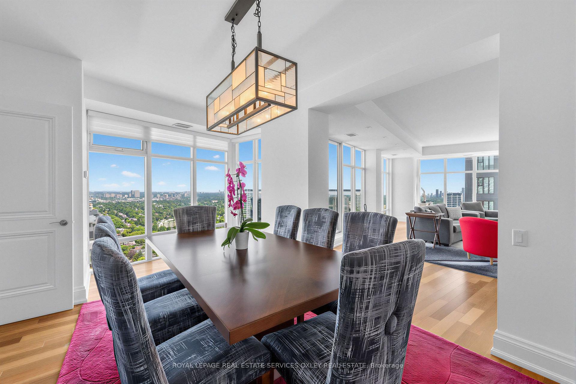 Photo 10 of Unit 3701, 2181 Yonge Street, Toronto, Mount Pleasant West — HOMEH