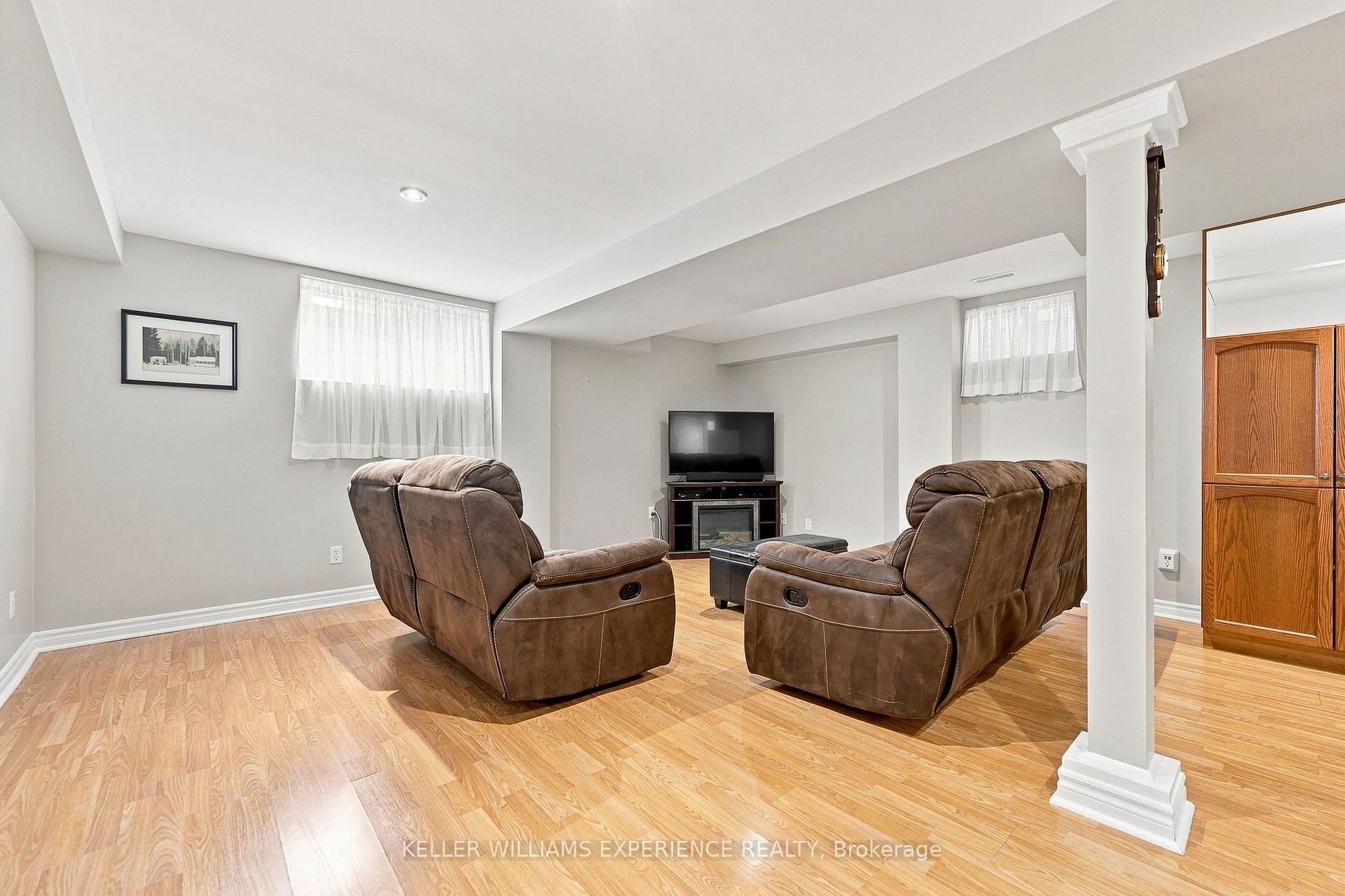 Photo 31 of 7 Stanley Street, Barrie, East Bayfield — HOMEH