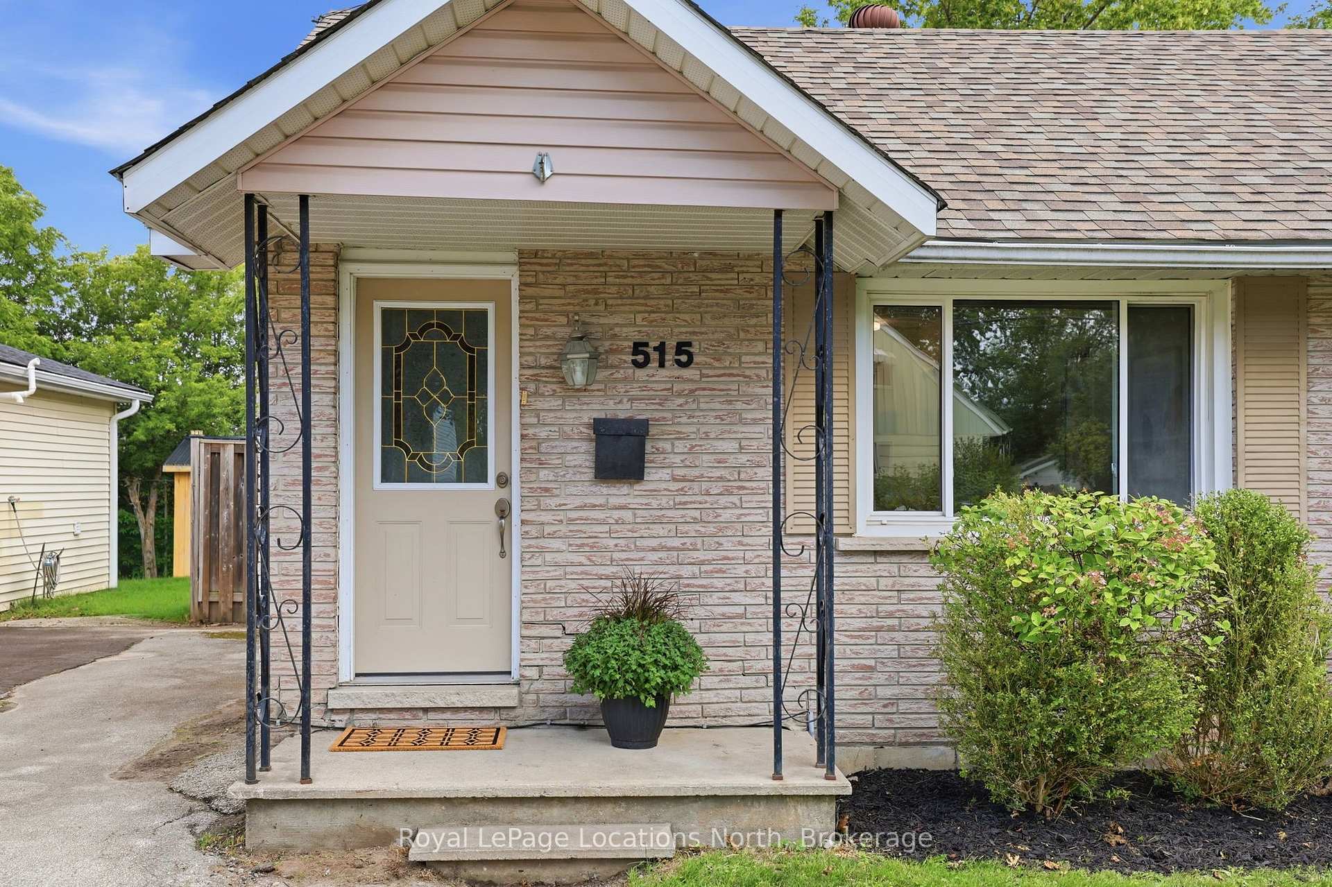 Photo 3 of 515 Maple Street, Collingwood — HOMEH