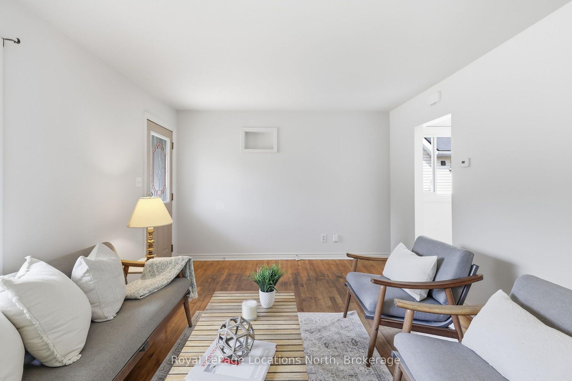 Photo 8 of 515 Maple Street, Collingwood — HOMEH