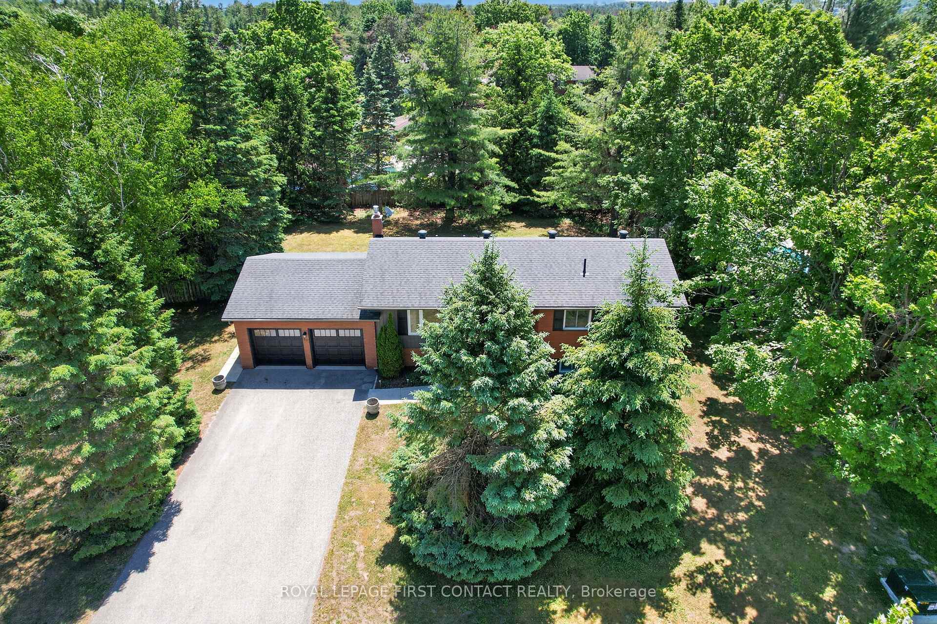 Photo 2 of 60 Willow Landing Road, Springwater, Midhurst — HOMEH