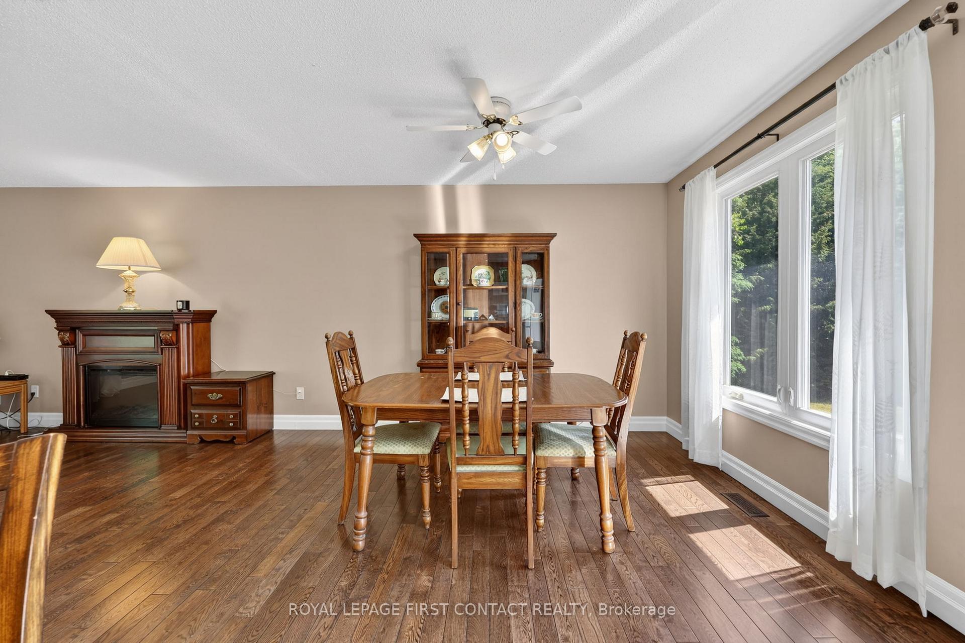 Photo 10 of 60 Willow Landing Road, Springwater, Midhurst — HOMEH