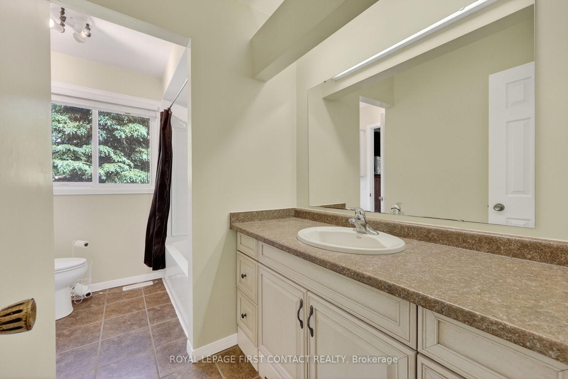 Photo 16 of 60 Willow Landing Road, Springwater, Midhurst — HOMEH