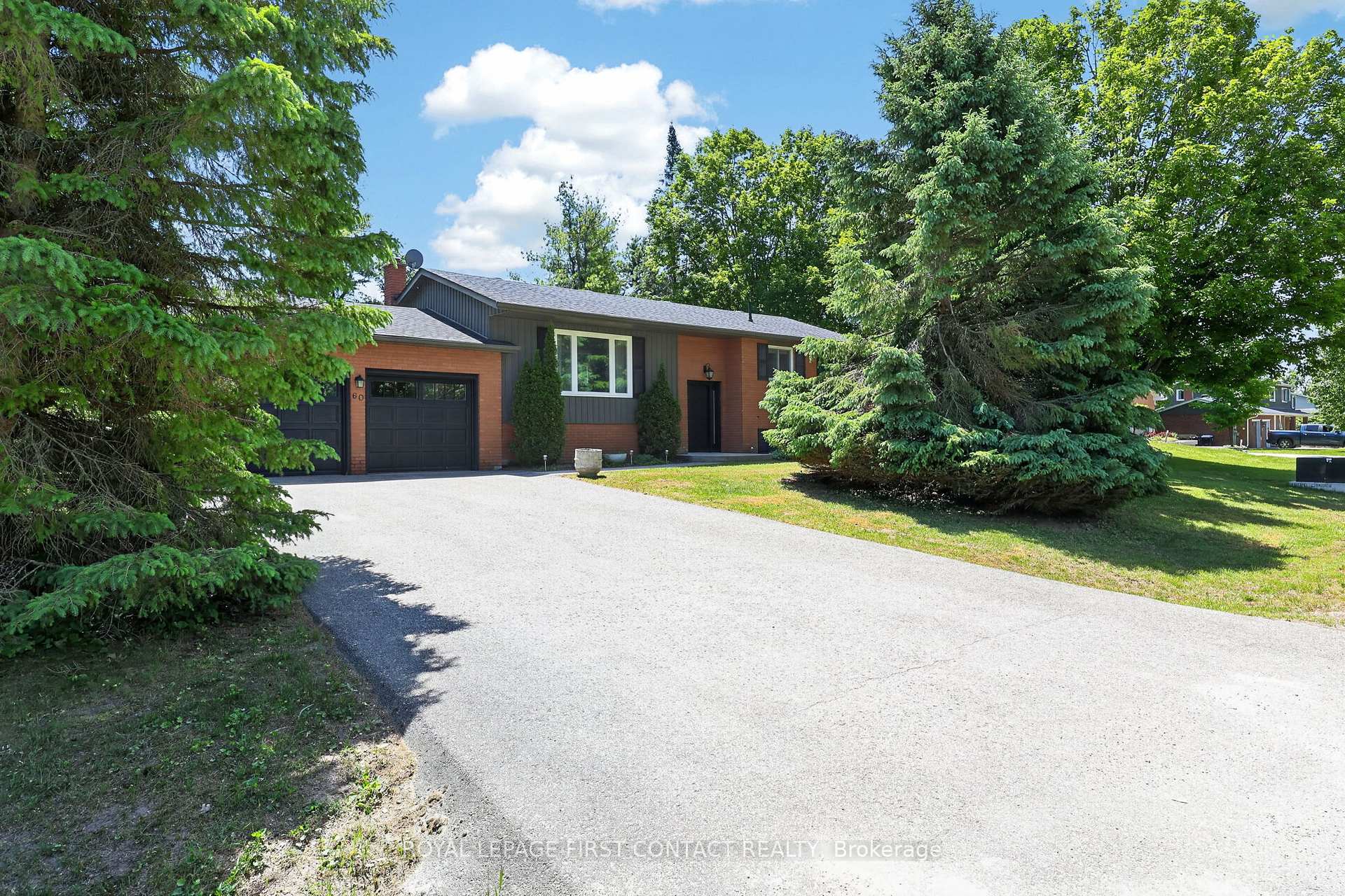 Photo 28 of 60 Willow Landing Road, Springwater, Midhurst — HOMEH