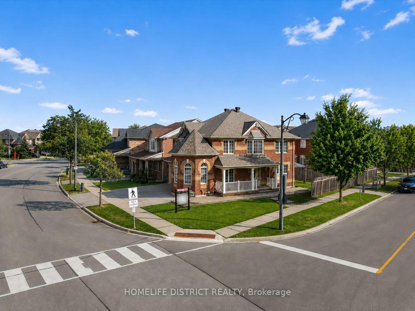 Photo 3 of 901 Bennett Boulevard, Milton, Beaty — HOMEH