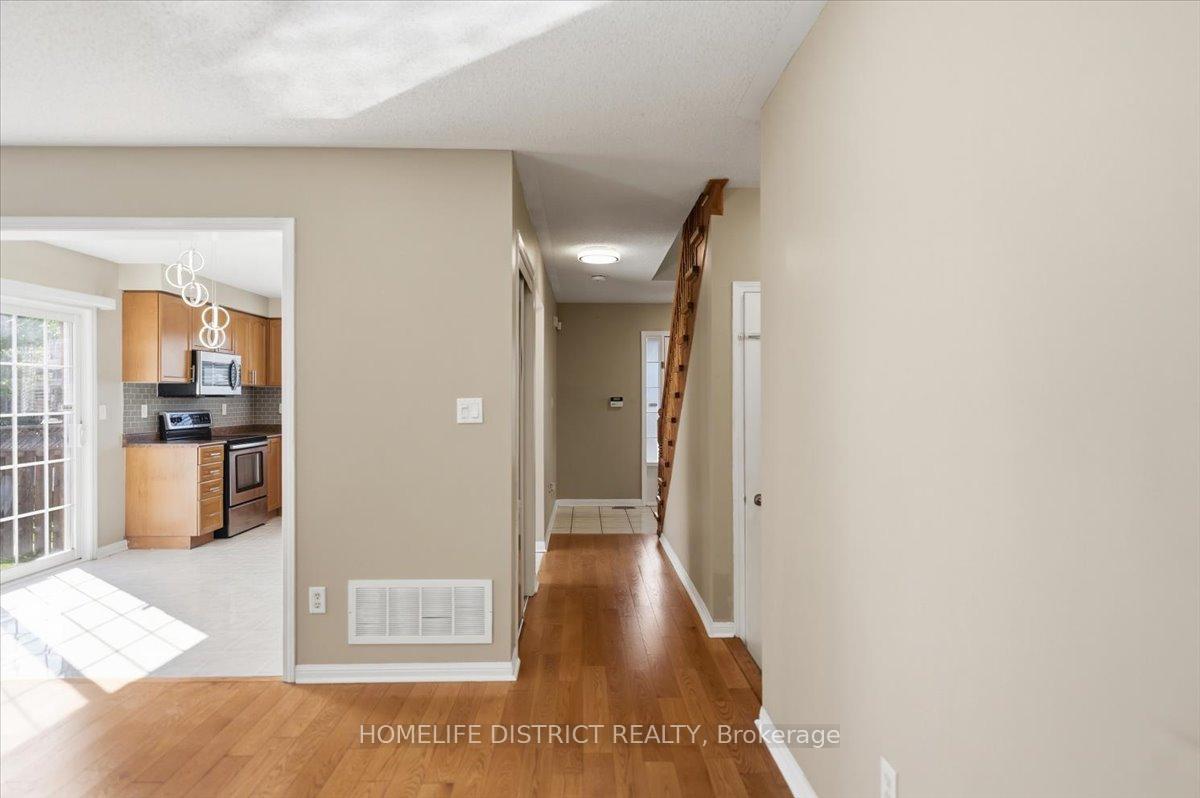 Photo 10 of 901 Bennett Boulevard, Milton, Beaty — HOMEH