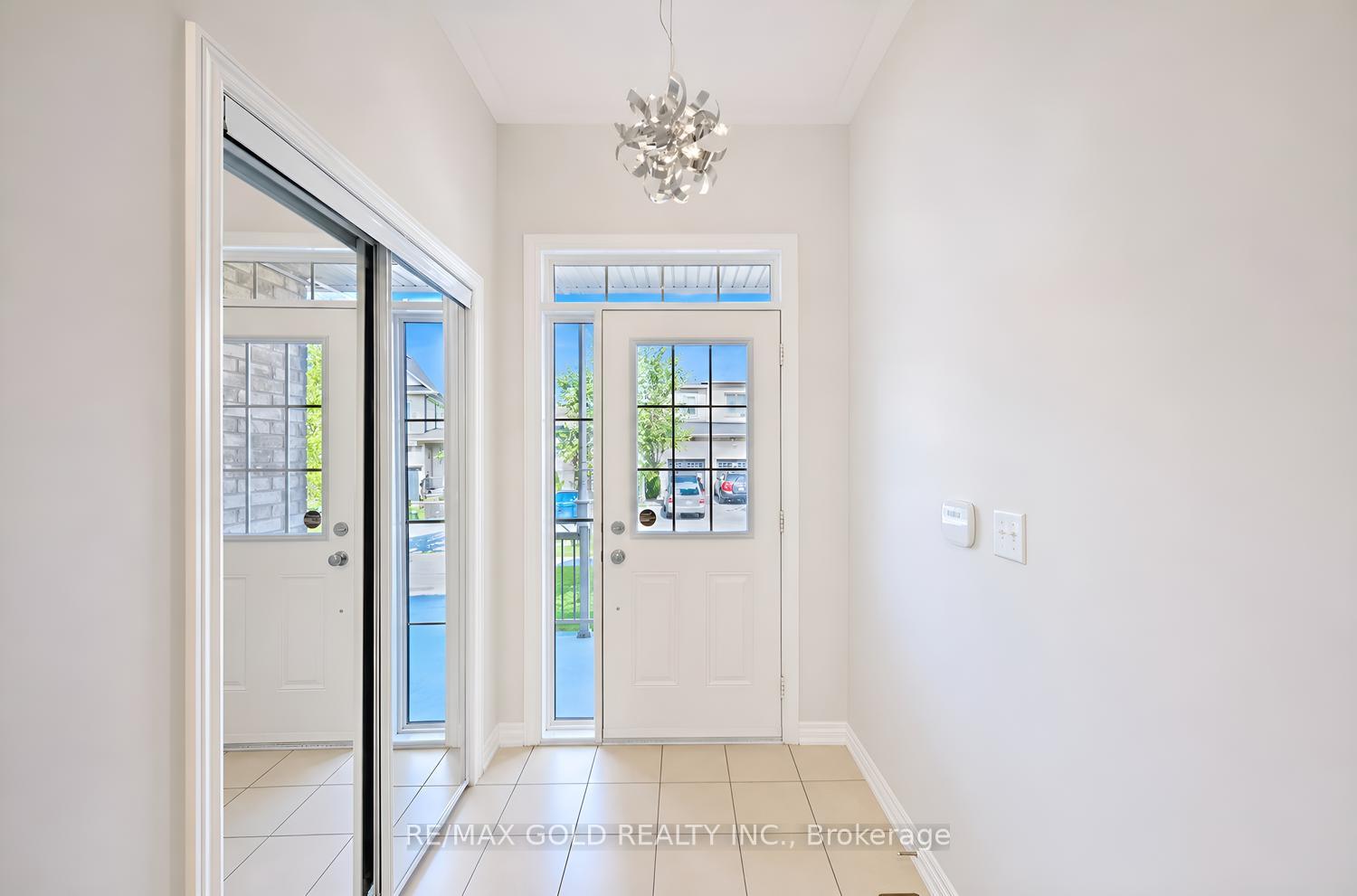 Photo 8 of 116 Lesabre Crescent, Brampton, Bram East — HOMEH