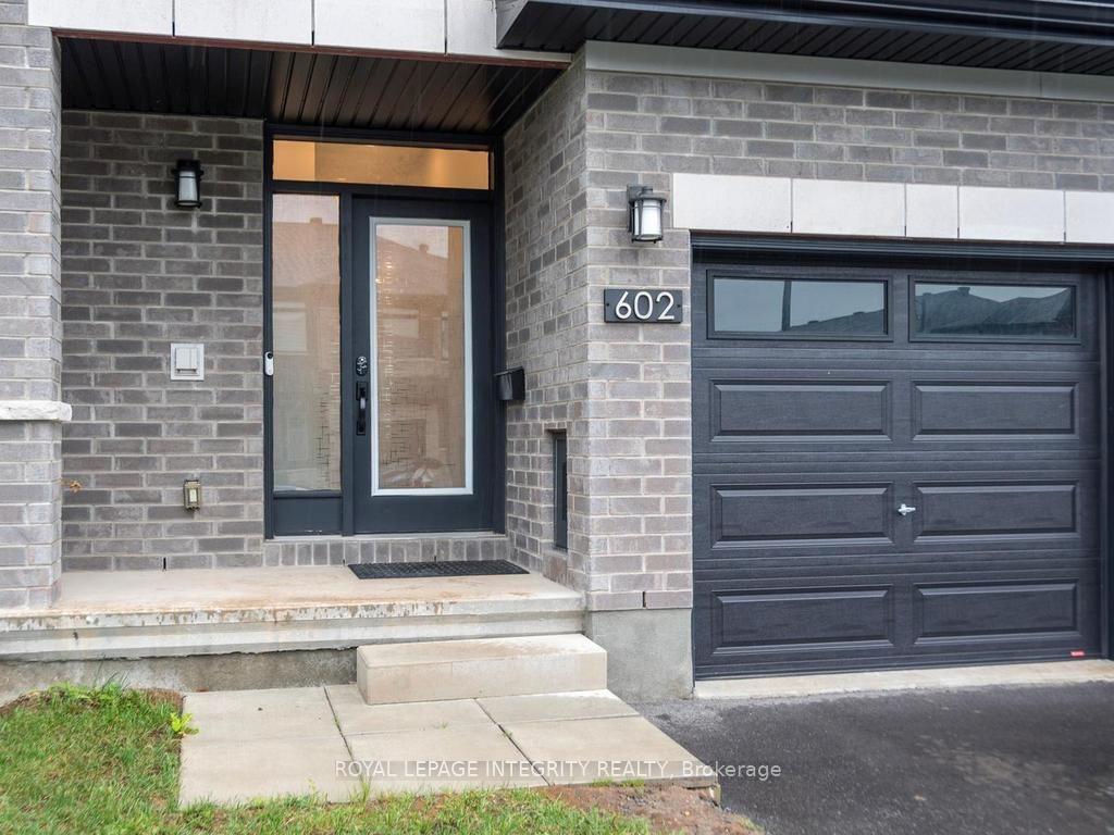 Photo 2 of 602 Cordelette Circle, Ottawa, Mer Bleue/Bradley Estates/Anderson Park — HOMEH