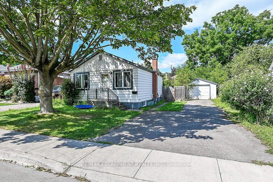 Photo 1 of 576 Rosseau Road, Hamilton, Rosedale — HOMEH