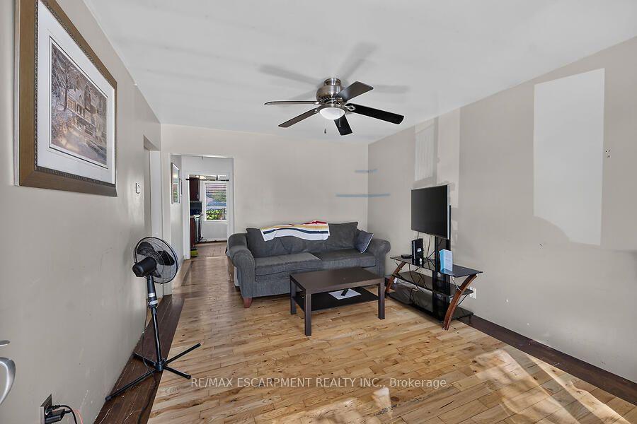 Photo 2 of 576 Rosseau Road, Hamilton, Rosedale — HOMEH