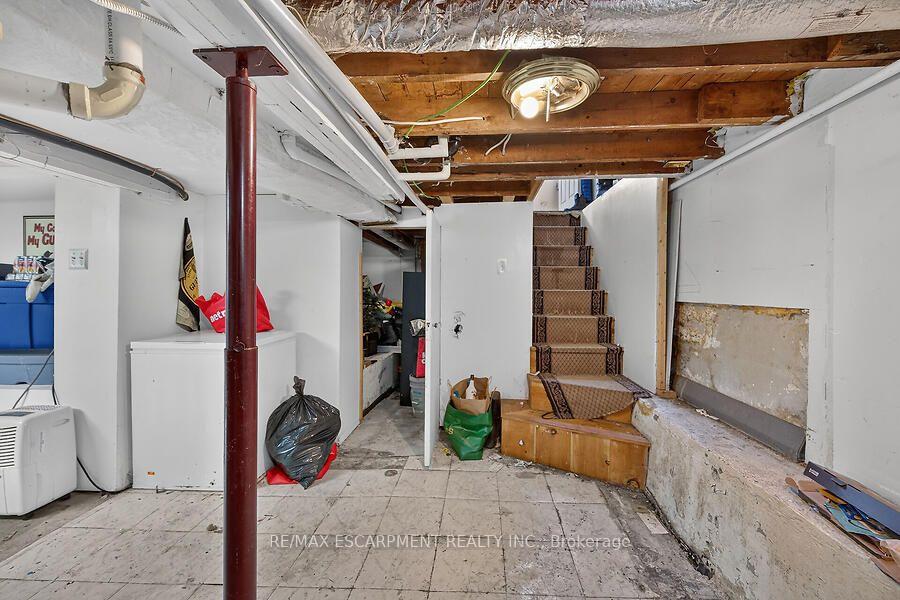Photo 13 of 576 Rosseau Road, Hamilton, Rosedale — HOMEH