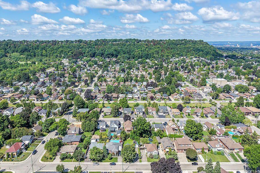 Photo 20 of 576 Rosseau Road, Hamilton, Rosedale — HOMEH