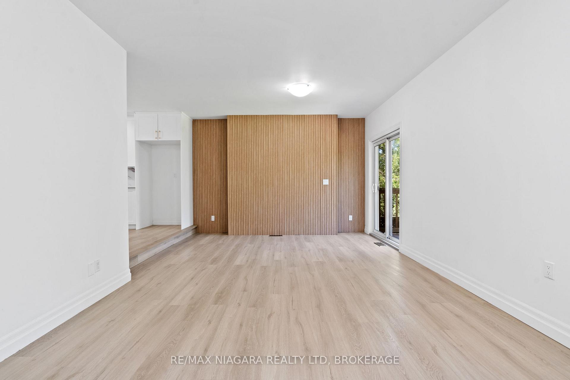 Photo 4 of 46A Pelham Road, St. Catharines, Western Hill — HOMEH