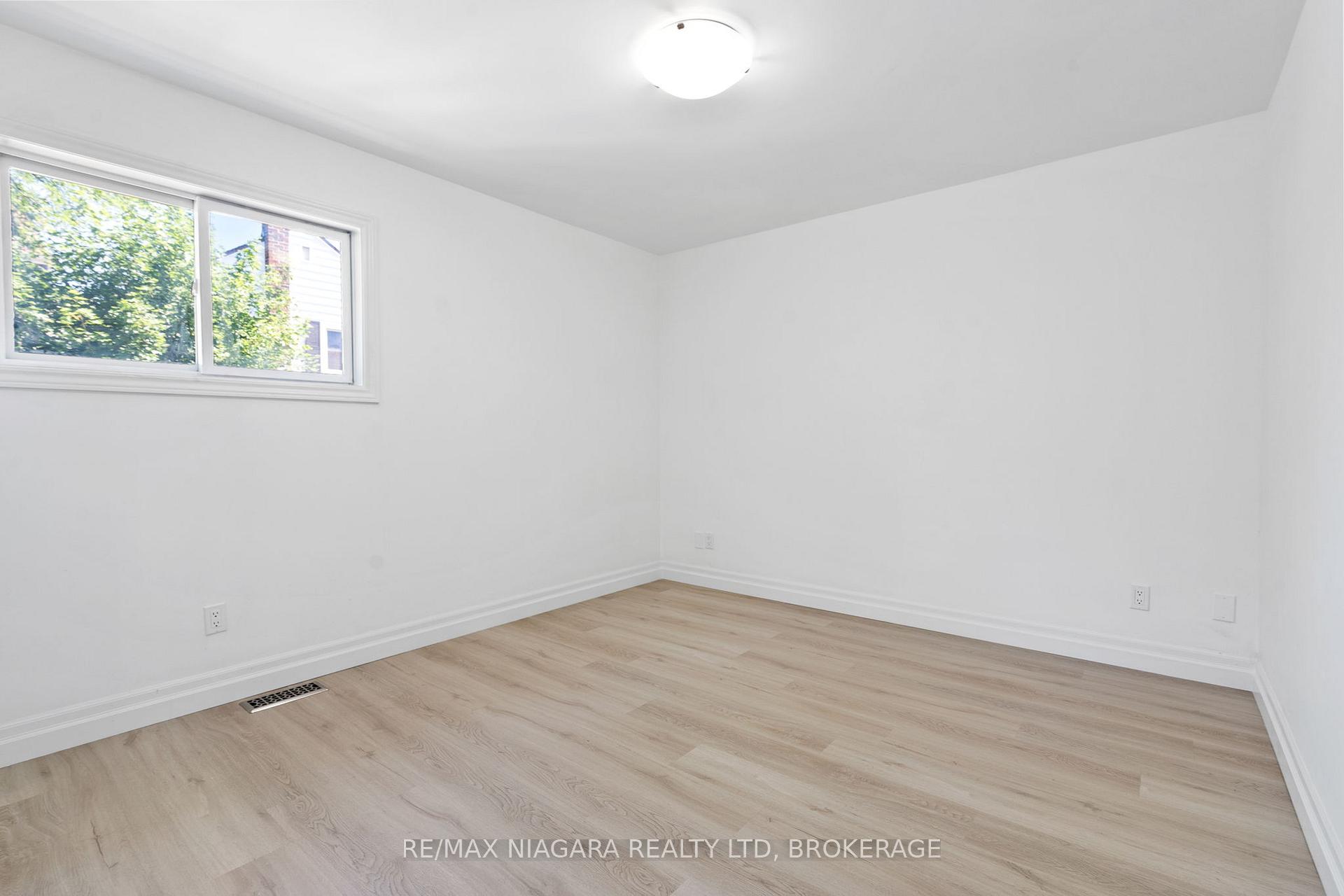 Photo 10 of 46A Pelham Road, St. Catharines, Western Hill — HOMEH