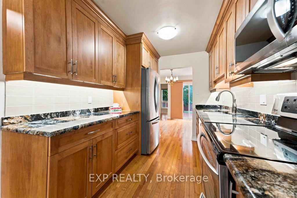 Photo 10 of 28 Glenmoriston Avenue, Ottawa, Kanata - Glencairn/Hazeldean — HOMEH