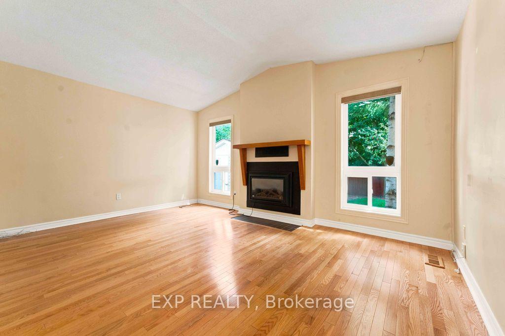 Photo 13 of 28 Glenmoriston Avenue, Ottawa, Kanata - Glencairn/Hazeldean — HOMEH