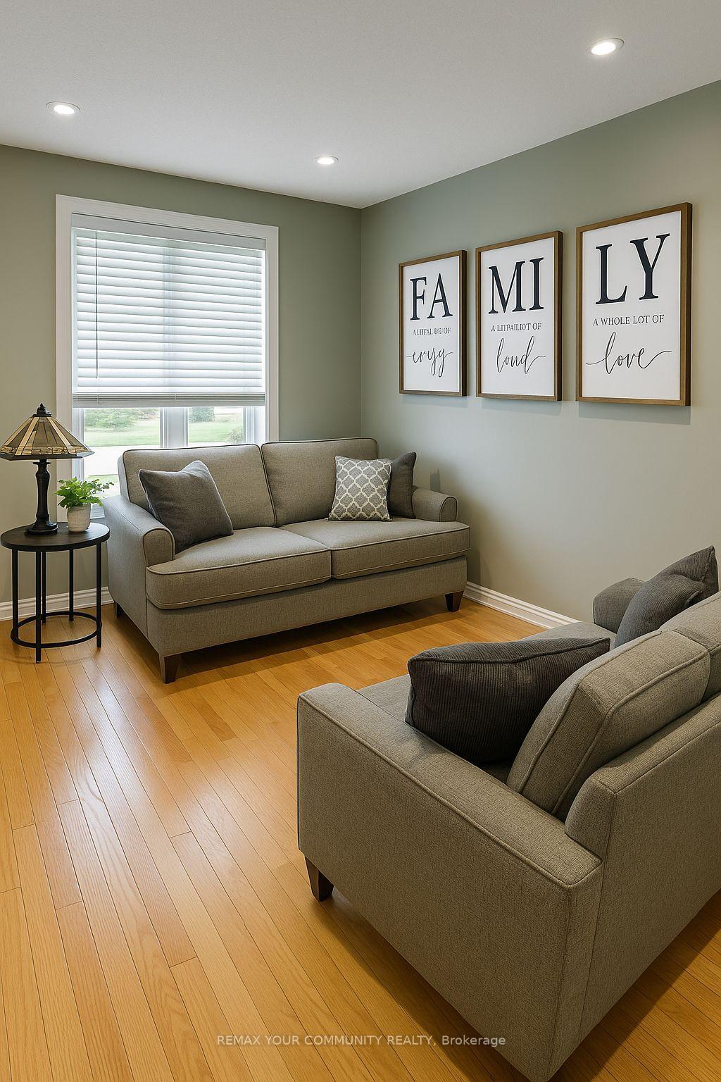 Photo 6 of 69 Branlyn Crescent, Brantford, Lynden Hills — HOMEH
