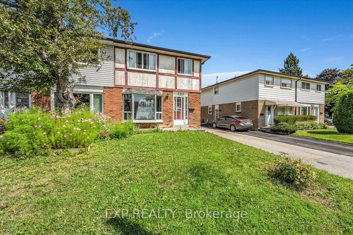 Photo 2 of 3313 Acala Crescent, Mississauga, Mississauga Valleys — HOMEH