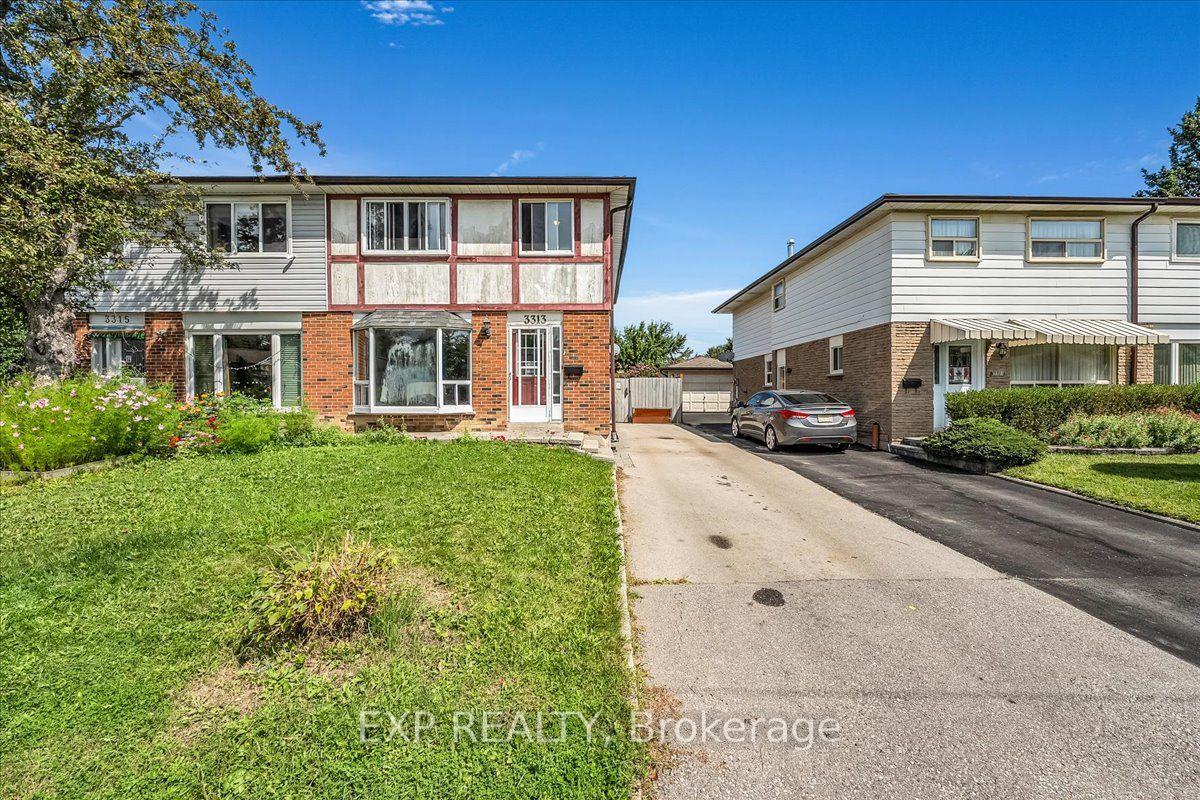 Photo 3 of 3313 Acala Crescent, Mississauga, Mississauga Valleys — HOMEH