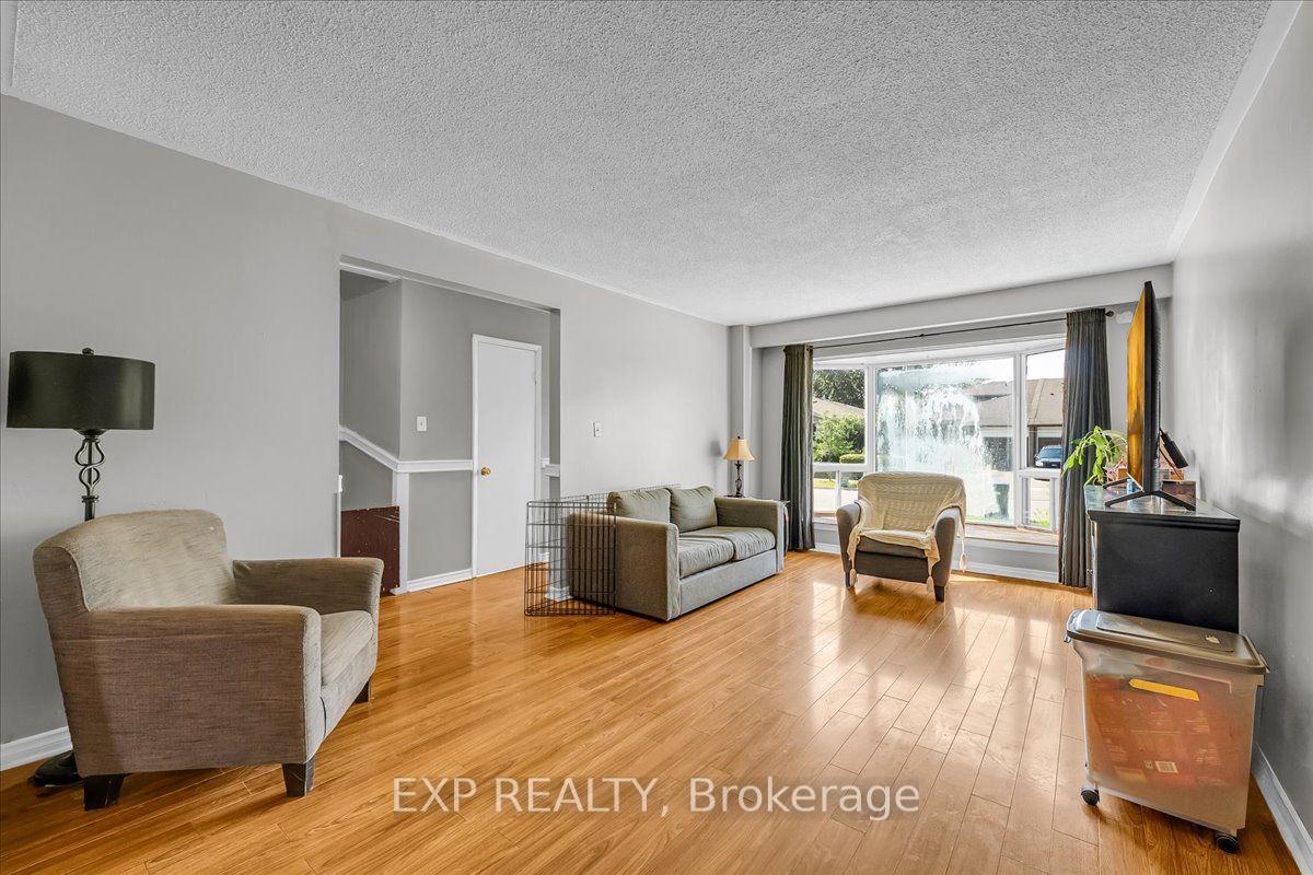Photo 6 of 3313 Acala Crescent, Mississauga, Mississauga Valleys — HOMEH
