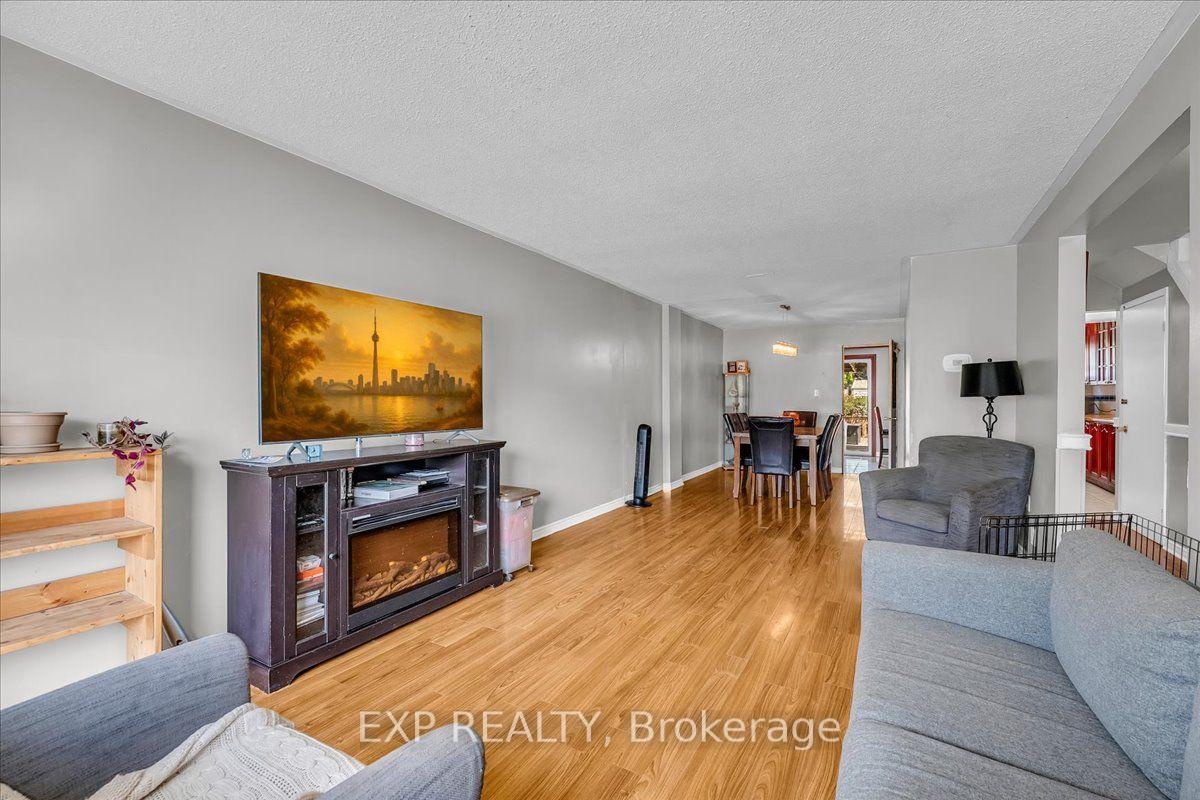 Photo 7 of 3313 Acala Crescent, Mississauga, Mississauga Valleys — HOMEH