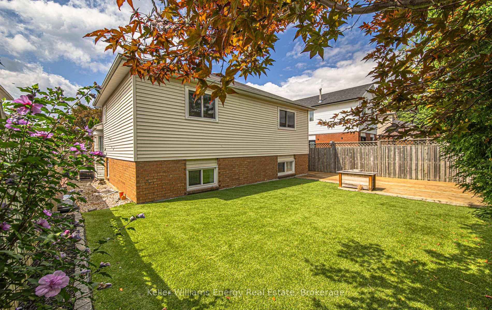 Photo 7 of 7 Stirling Avenue, Clarington, Courtice — HOMEH