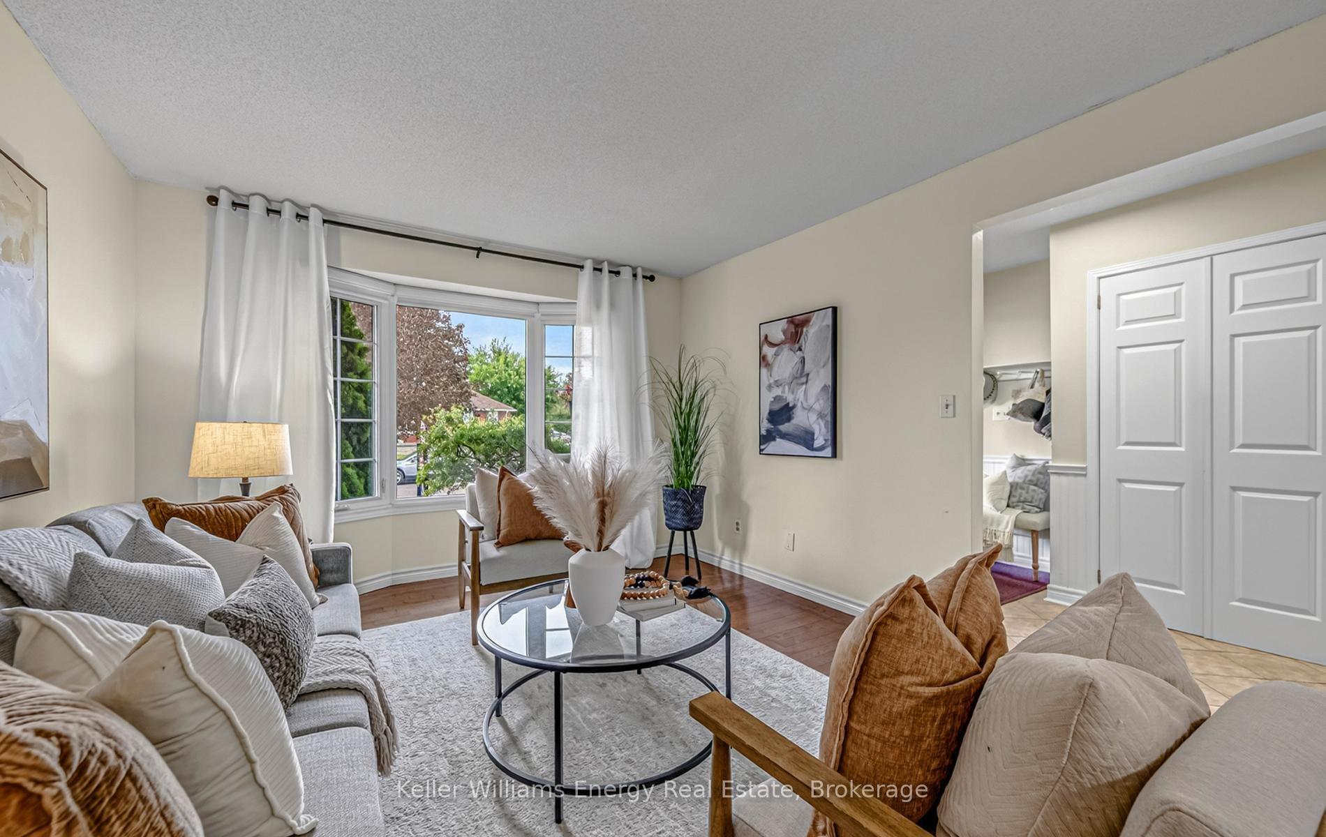 Photo 16 of 7 Stirling Avenue, Clarington, Courtice — HOMEH