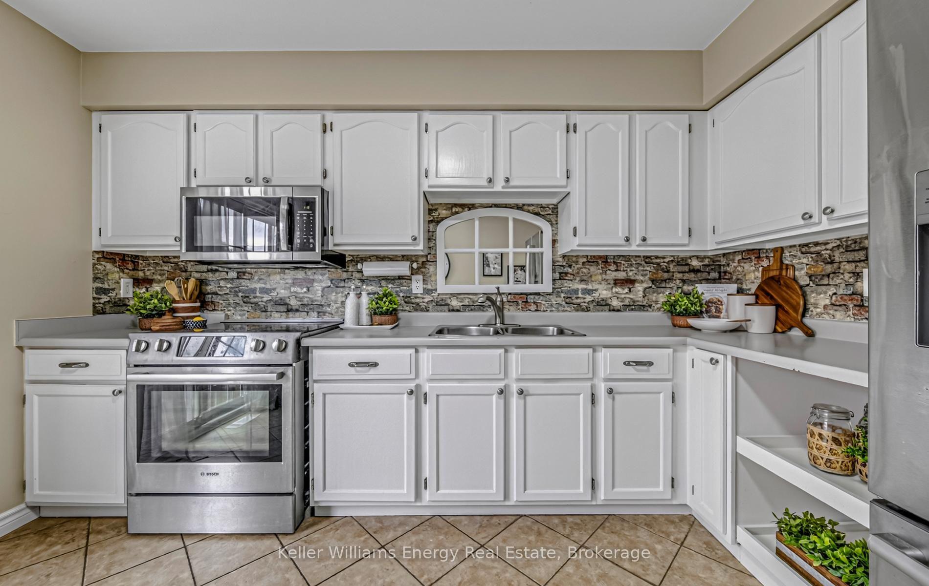 Photo 21 of 7 Stirling Avenue, Clarington, Courtice — HOMEH