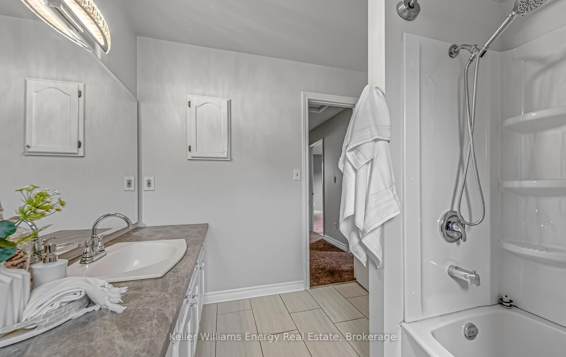 Photo 29 of 7 Stirling Avenue, Clarington, Courtice — HOMEH
