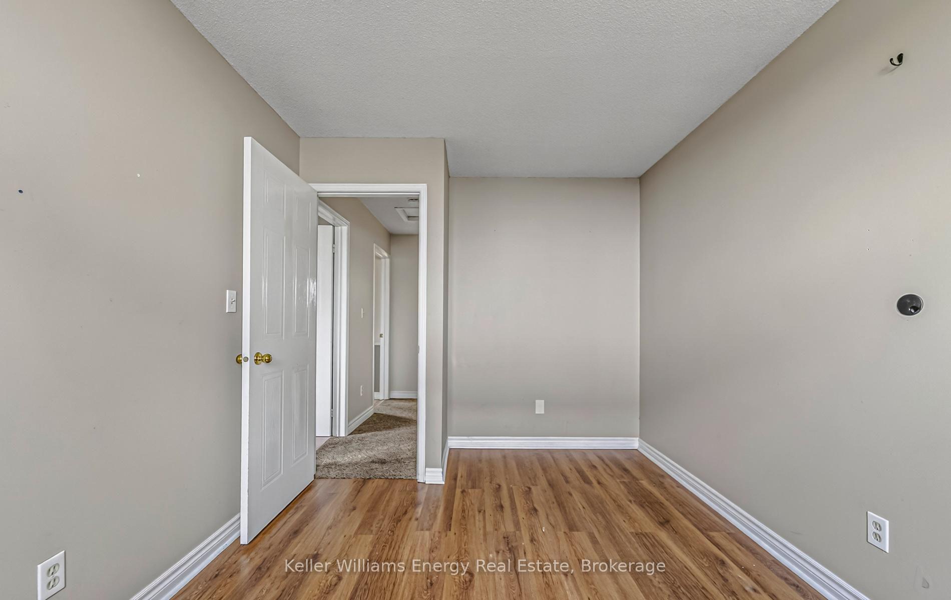 Photo 33 of 7 Stirling Avenue, Clarington, Courtice — HOMEH