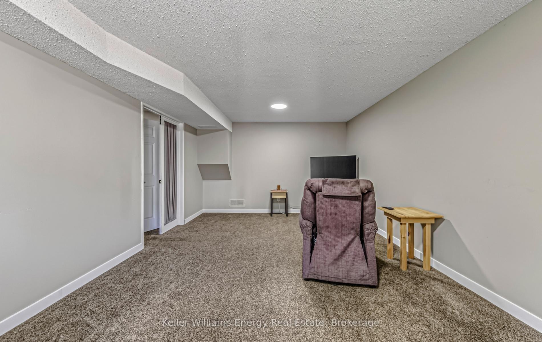 Photo 39 of 7 Stirling Avenue, Clarington, Courtice — HOMEH