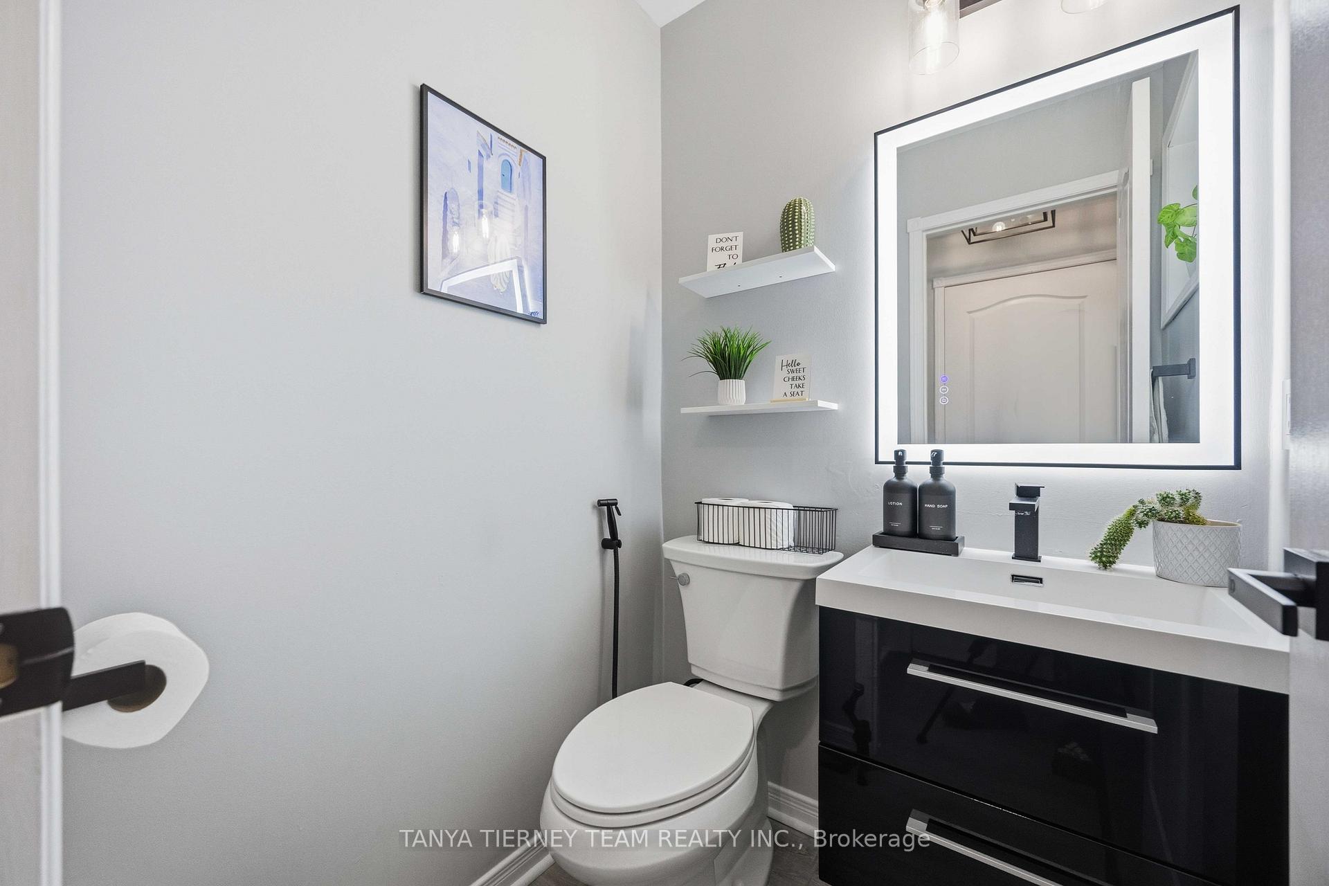 Photo 18 of 76 Vipond Road, Whitby, Brooklin — HOMEH