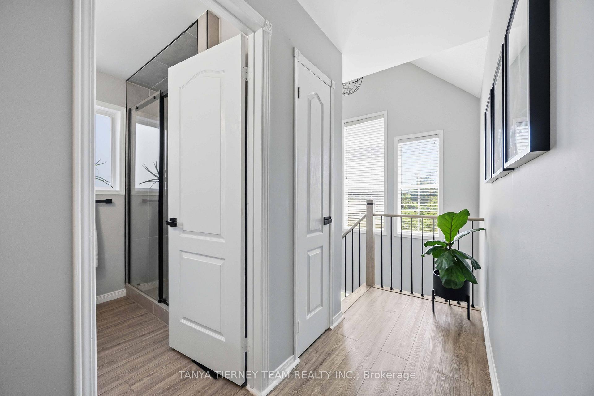 Photo 21 of 76 Vipond Road, Whitby, Brooklin — HOMEH