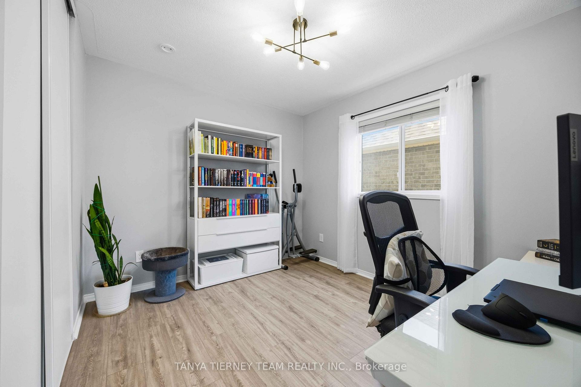 Photo 31 of 76 Vipond Road, Whitby, Brooklin — HOMEH